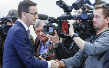 W TVN24 najwięcej polityków KO, w Polsacie News więcej PiS. Sasin rekordzistą. Kogo zapraszały w kampanii wyborczej telewizje?