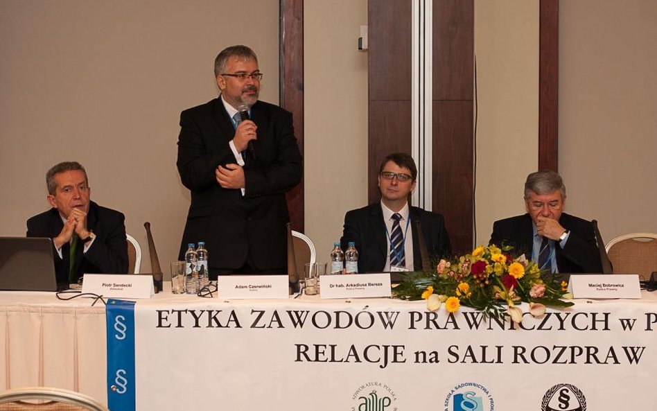 Relacja z konferencji Etyka zawodów prawniczych w praktyce