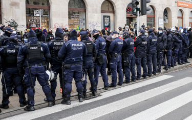 Policjanci buntują się przeciwko ściąganiu ich do Warszawy do zabezpieczania demonstracji