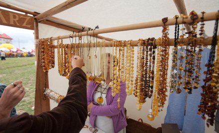 Rosja rzuca Polsce bursztynową rękawicę