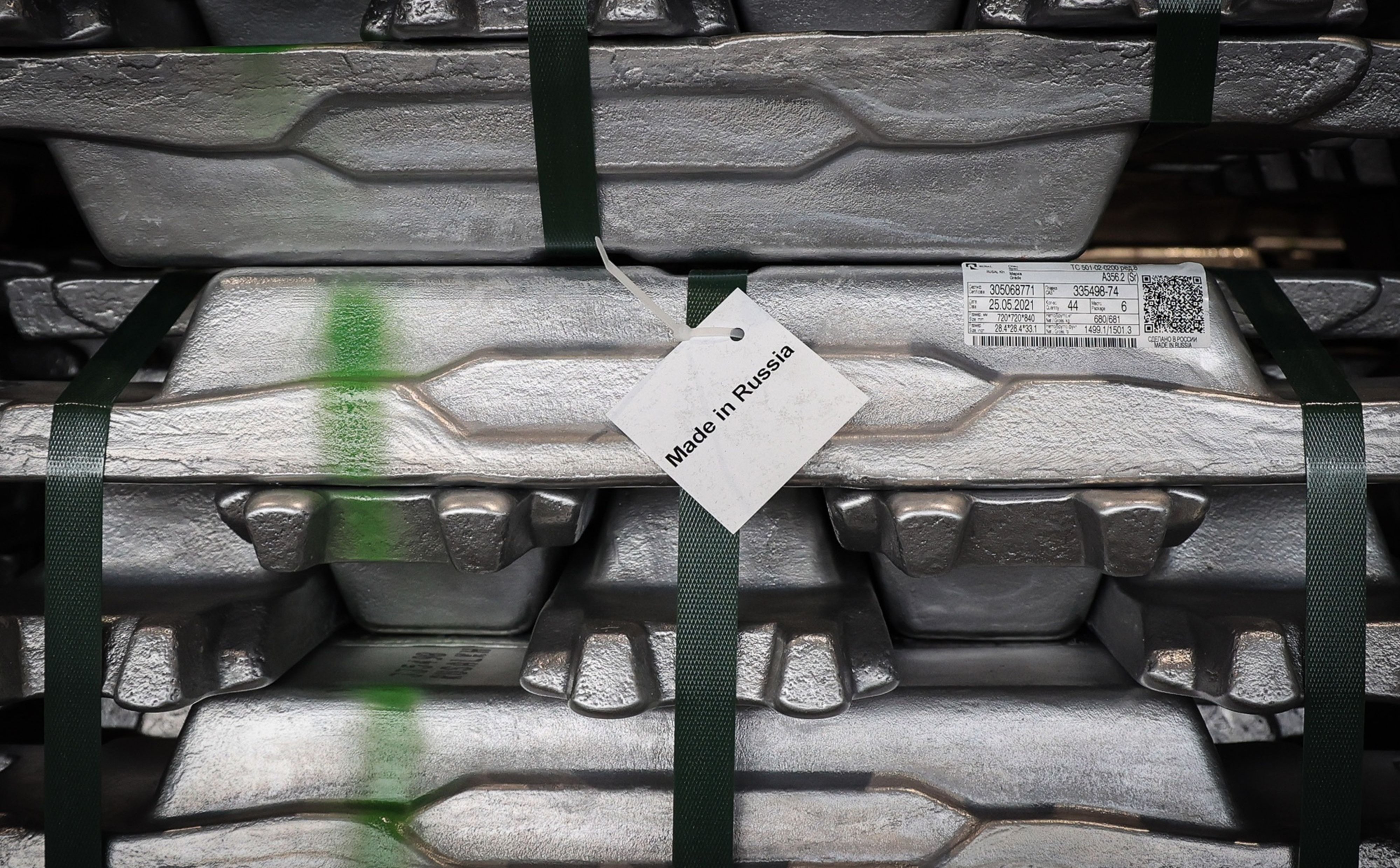 Rosyjski aluminium za drogi dla Rosjan. Azja kupuje je taniej