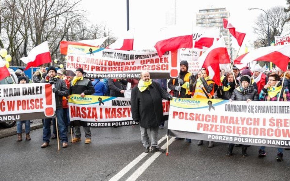 Drobni przedsiębiorcy uznali rządowy projekt podatku od obrotu za niekorzystny dla siebie. Na zdjęci