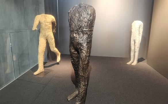 Figury Magdaleny Abakanowicz