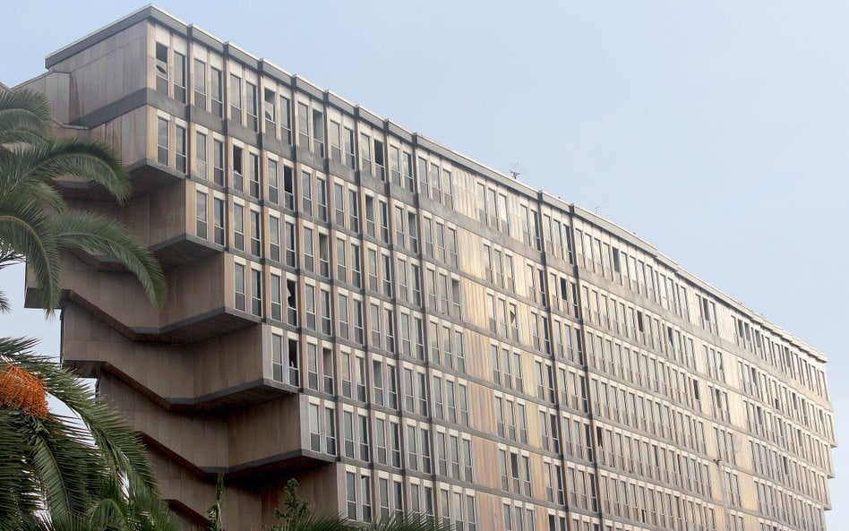 Hotel du Lac przed rozpoczęciem wyburzania.