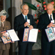 W 1994 roku Pokojową Nagrodę Nobla otrzymali Jasir Arafat, Szimon Peres i Icchak Rabin. Wynegocjowan