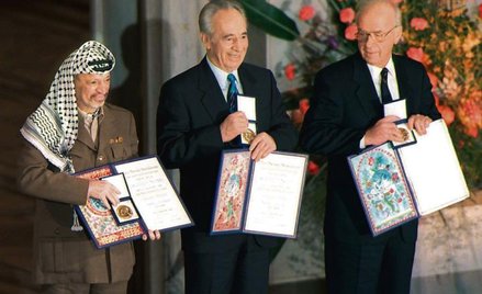 W 1994 roku Pokojową Nagrodę Nobla otrzymali Jasir Arafat, Szimon Peres i Icchak Rabin. Wynegocjowan