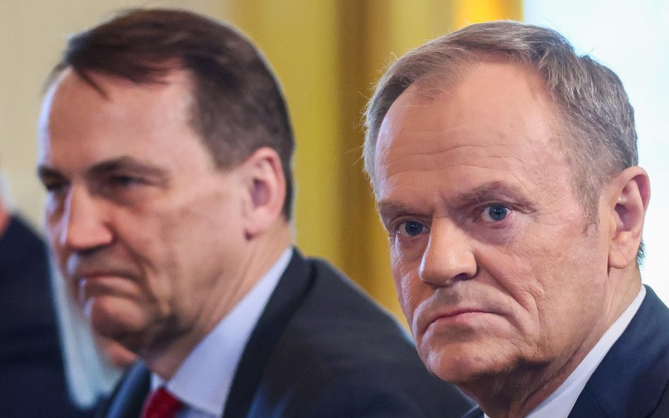 Radosław Sikorski i Donald Tusk podczas spotkania z prezydentem USA Joe Bidenem w Białym Domu w Wasz