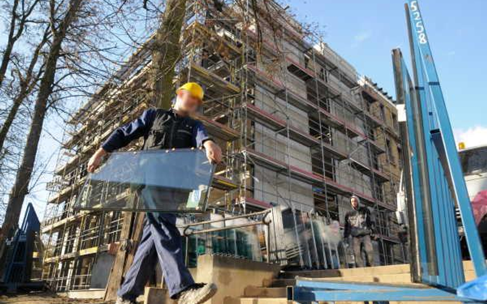 Jak wyceniamy długoterminowe usługi budowlane