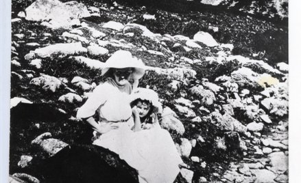 Maria Skłodowska-Curie z córką Ewą w Tatrach, 1911 rok.