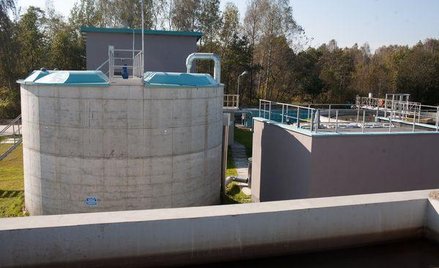 Zamykana jednostka samorządowa zawsze zwalnia pracowników