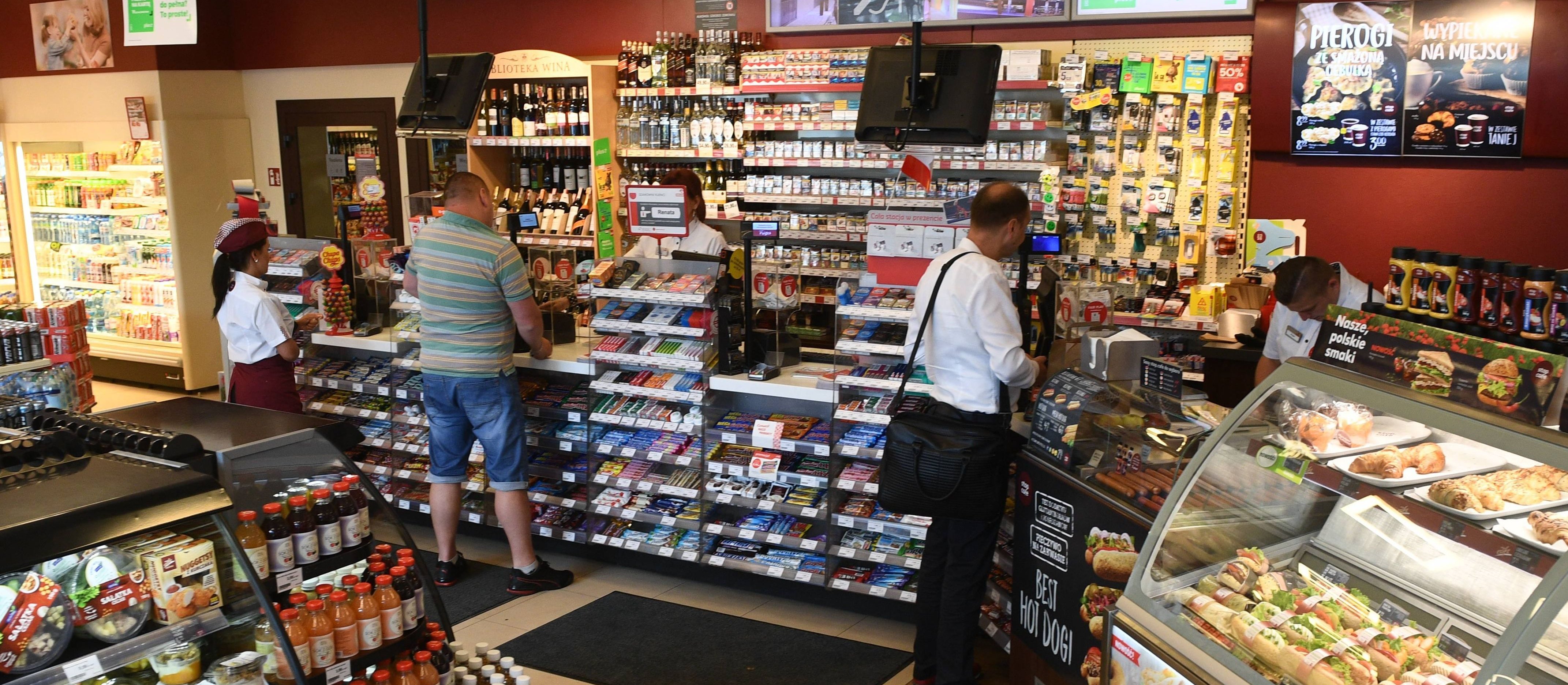 Sędzia kupił wódkę na stacji benzynowej, wypił i odjechał. Sąd Najwyższy wydał wyrok