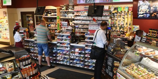 Sędzia kupił wódkę na stacji benzynowej, wypił i odjechał. Sąd Najwyższy wydał wyrok