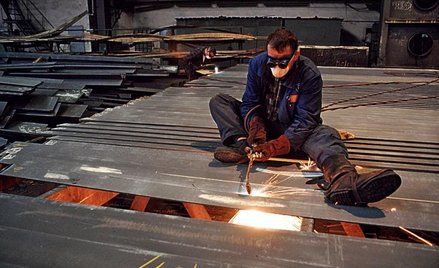 Polskim zakładom grozi zwrot pomocy publicznej szacowanej przez KE w 2005 r. na ponad 1,3 mld euro, 