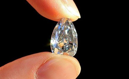 Izrael sprzedaje krwawe diamenty?