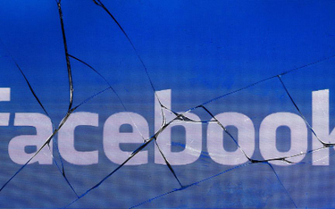 Facebook zakazuje białego nacjonalizmu