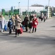 Ponad połowa uciekających przed wojną kobiet z Ukrainy ma wyższe wykształcenie. Na zdjęciu: przejści