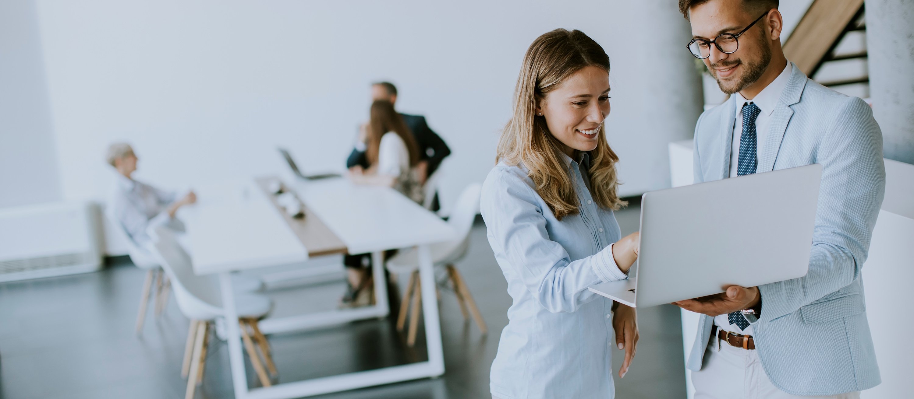 Awans, który jest zmorą wielu pracowników. Jak wyjść z pułapki ghost growth?