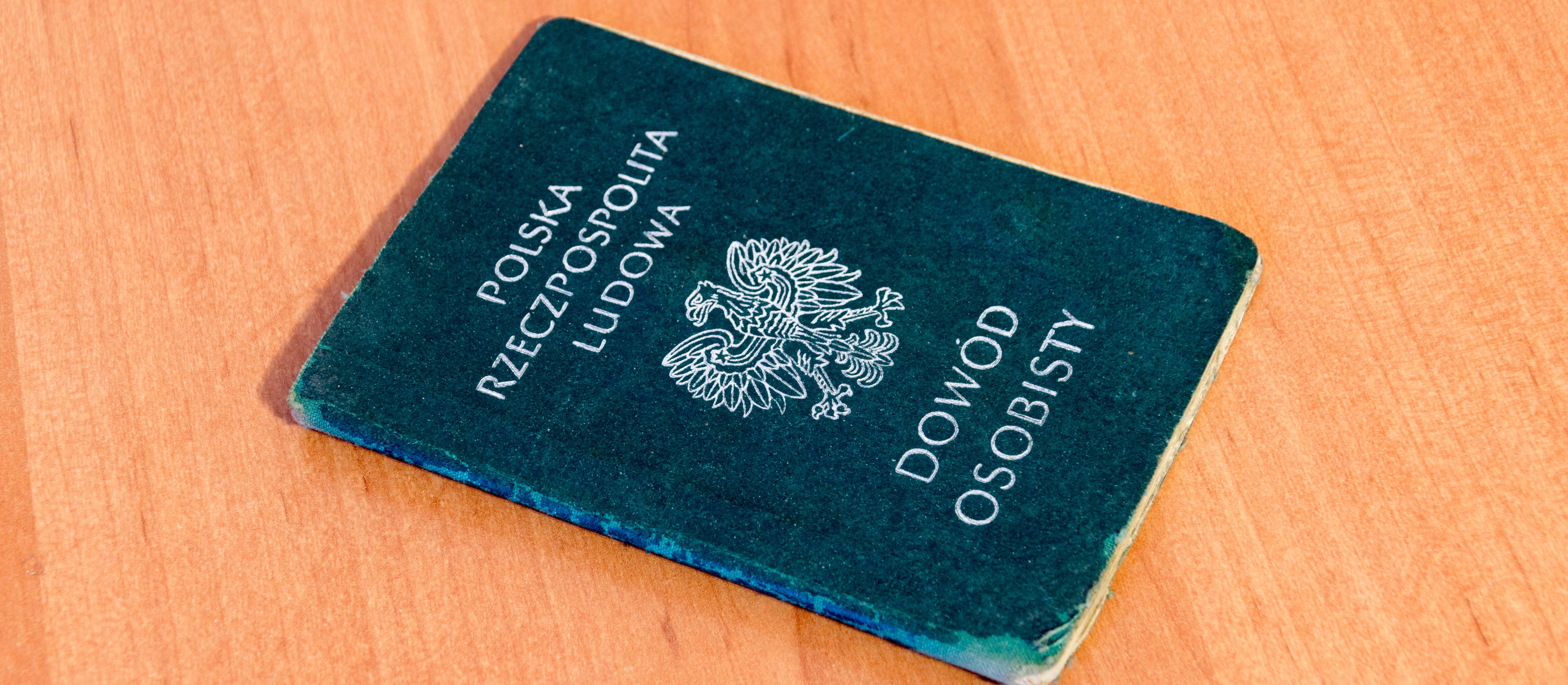 Stary dowód osobisty może podwyższyć emeryturę. Wystarczy złożyć wniosek
