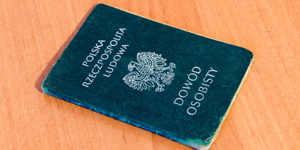 Stary zielony dowód osobisty może podwyższyć Twoją emeryturę – wystarczy wniosek