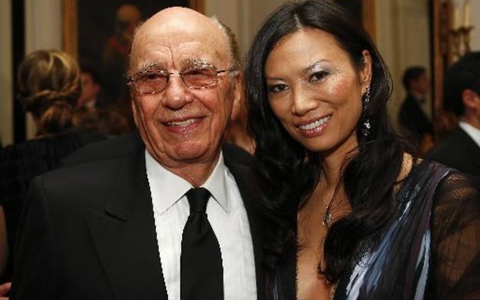 Rupert Murdoch (z lewej)