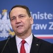 Wicepremier, minister spraw zagranicznych Radosław Sikorski podczas wspólnej konferencji prasowej po