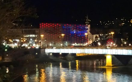 Ars Electronica Center nocą