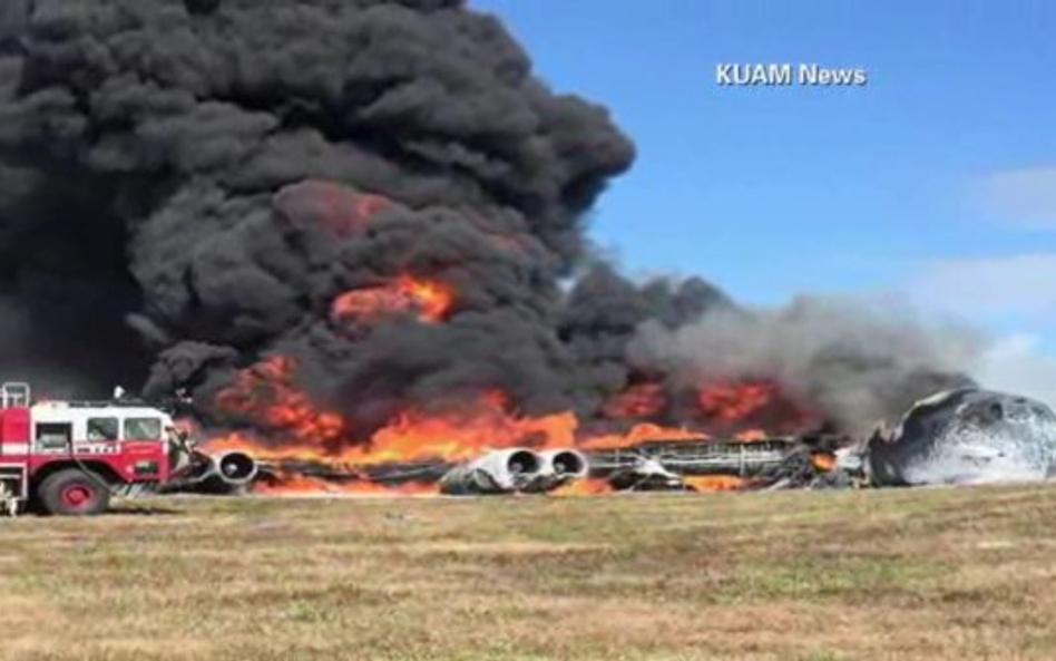 B-52 rozbija się na Guam