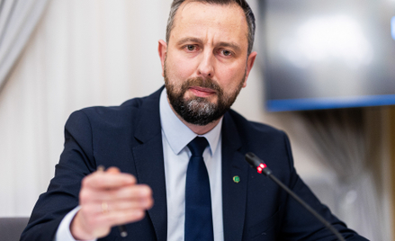 Najdłuższe pismo w sprawie związków partnerskich przysłało MON, kierowane przez Władysława Kosiniaka
