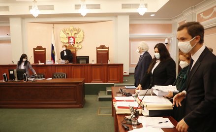 Rosja: Rozprawa ze strażnikami pamięci
