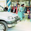 Pomimo kryzysu zachodni producenci aut (np. GM i Renault) nie wycofują się z Rosji.