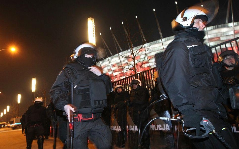 Kto płaci za zabezpieczenie meczów przez policję