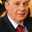 Nominacja i degradacje z korupcyjną aferą w tle