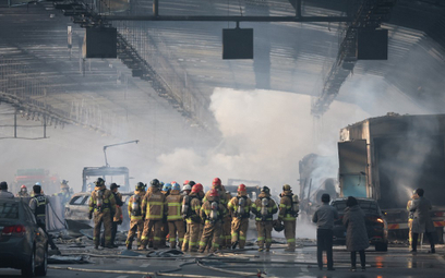 Ogromny pożar tunelu na drodze ekspresowej. Zginęło co najmniej pięć osób
