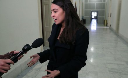 Alexandria Ocasio-Cortez na razie nie poparła Sandersa