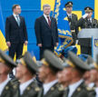 Prezydenci podczas parady wojskowej w Kijowie.