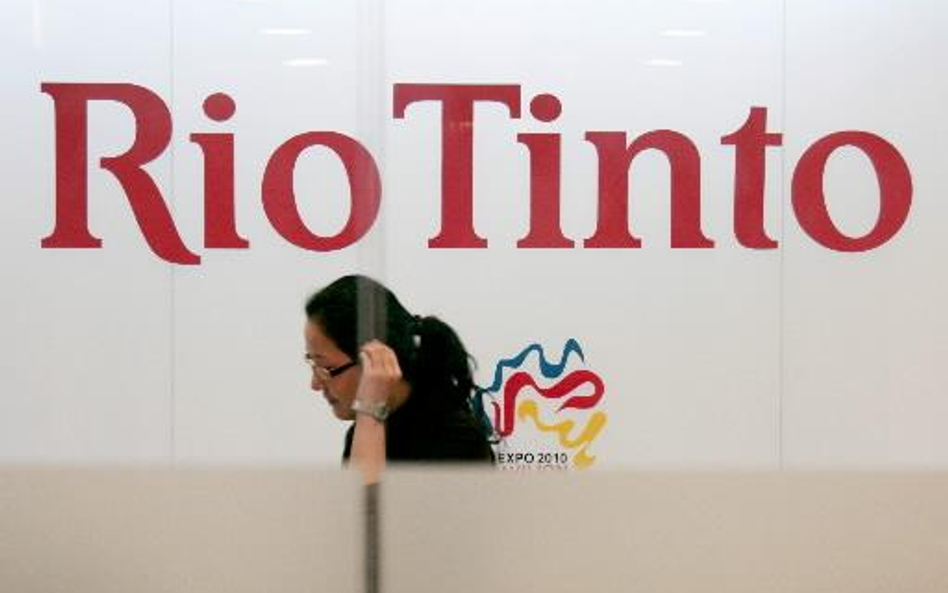 W londyńskiej siedzibie Rio Tinto poinformowano, że wszyscy czterej oskarżeni zostali wyrzuceni z pr