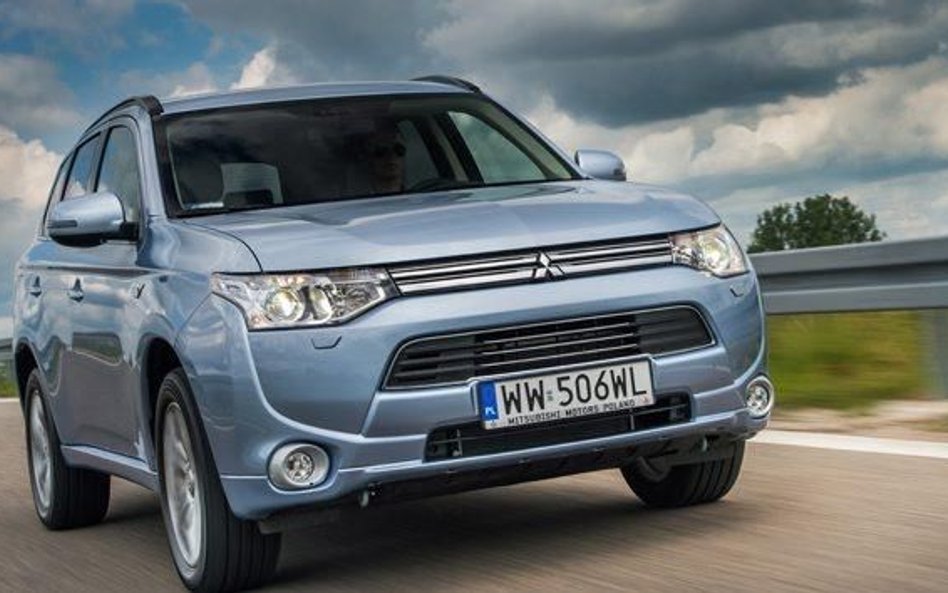 Mitsubishi Outlander PHEV to najpopularniejsze auto hybrydowe ładowane z gniazdka