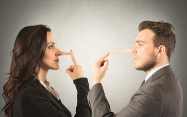 Jak walczyć z kłamstwami o firmie