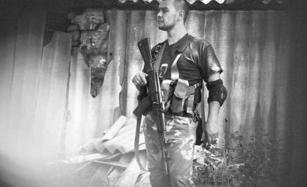 Europie brakuje odwagi, by dozbroić Ukrainę – ofiarę rosyjskiej agresji. Na zdjęciu: prorosyjski sep