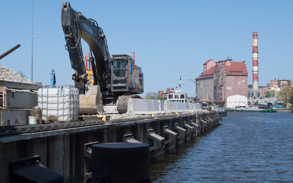 Port miejski czy rządowy? Elbląg poznaje zdanie mieszkańców