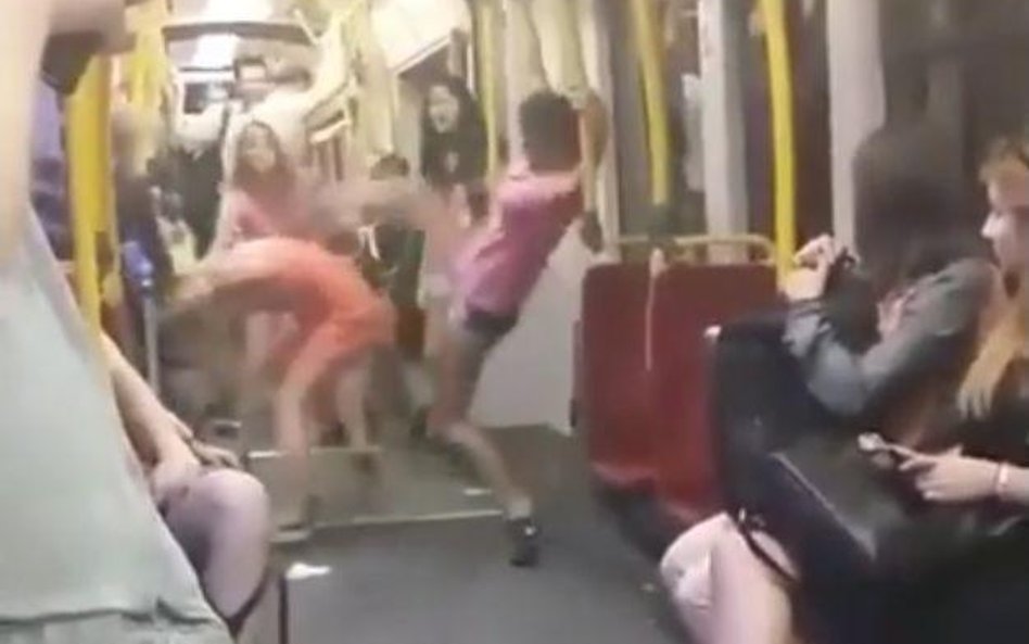 Zatrzymano trzecią uczestniczkę bójki w tramwaju