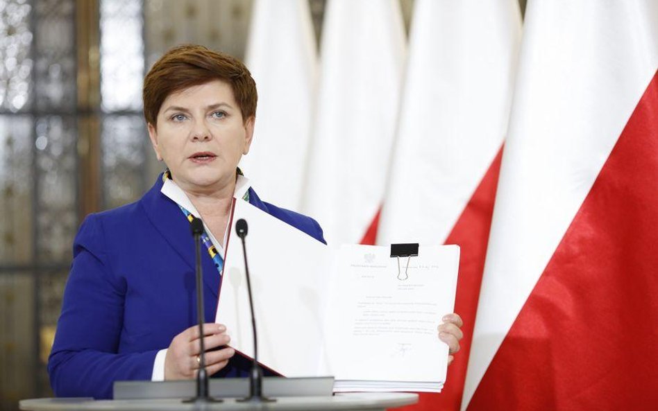 Pani premier zgubiła błękitną teczkę