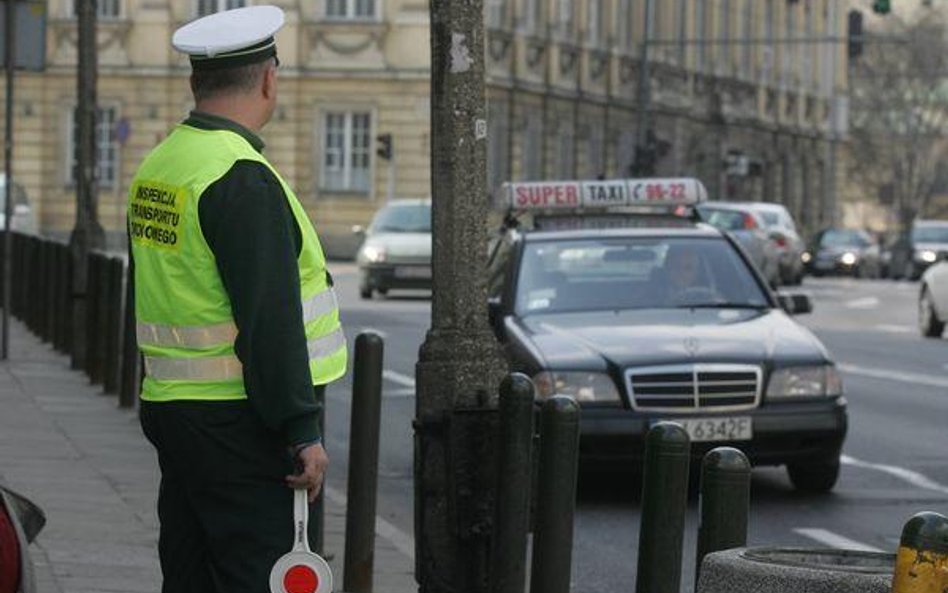 Mandat na szosie nie tylko od policjanta