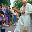Ojciec Święty jest w tej opowieści kimś bliskim, kimś, kogo można uznać za przyjaciela, duchowego pr
