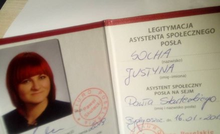 Liderka antyszczepionkowców asystentką posła