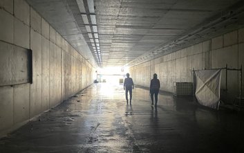 Nowy łącznik prowadzący od istniejącego do nowego tunelu pod torami na stacji Warszawa Gdańska