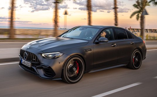 Klienci nie pokochali Mercedesa-AMG C63 S E Performance z 4-cylindrowym silnikiem o mocy 680 KM