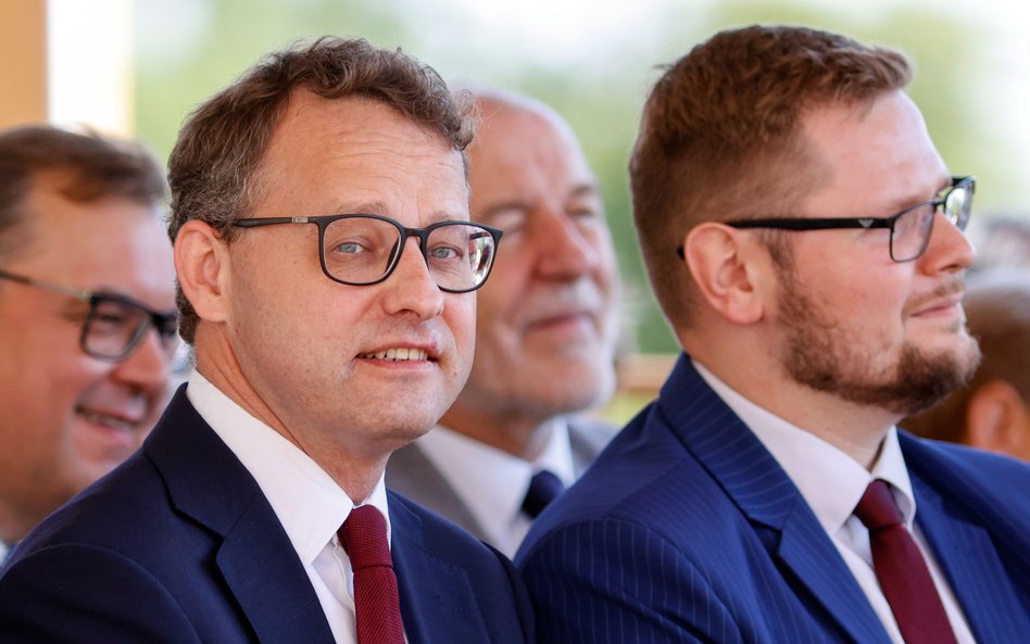 Od lewej: Marcin Romanowski oraz Michał Woś podczas XXXIII Pielgrzymki Rodziny Radia Maryja na Jasne