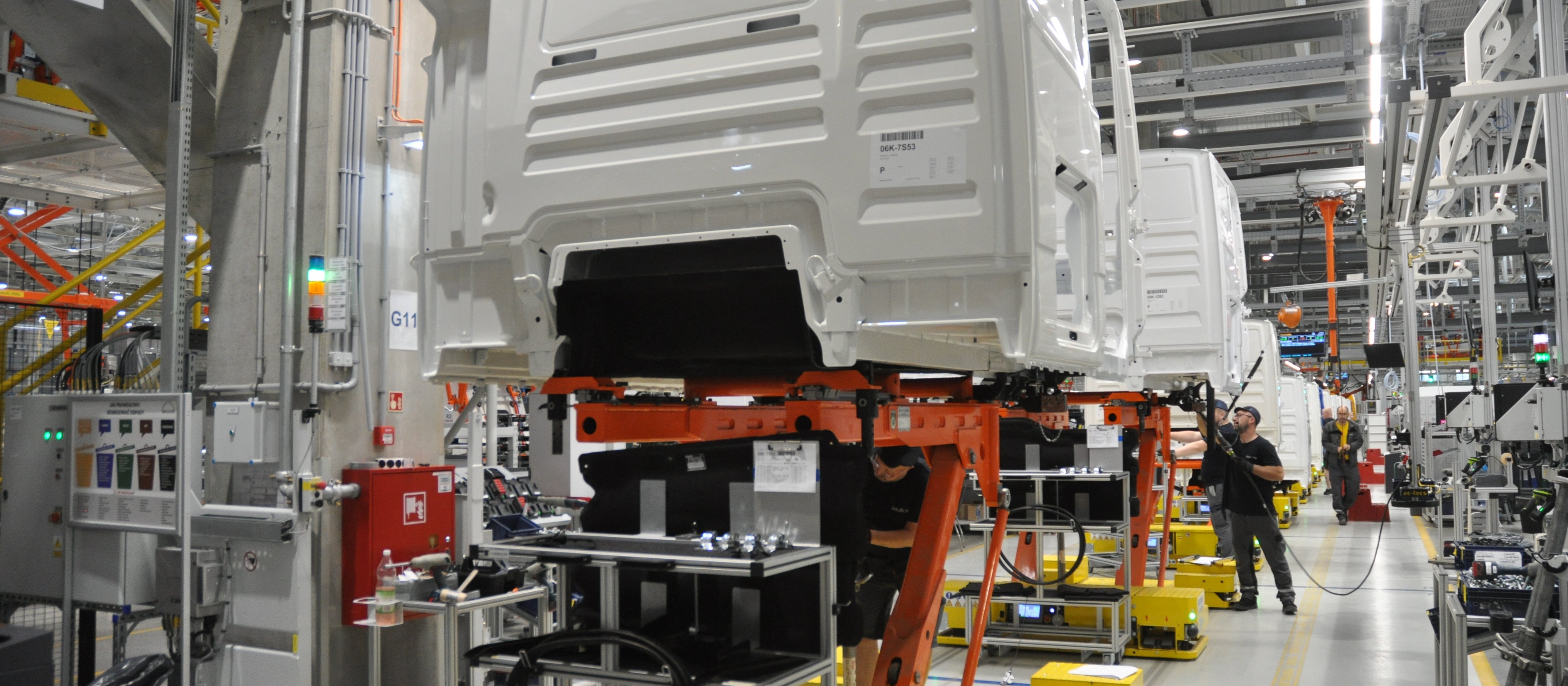 Producenci aut alarmują, iż bez zmiany unijnej polityki grozi im bankructwo