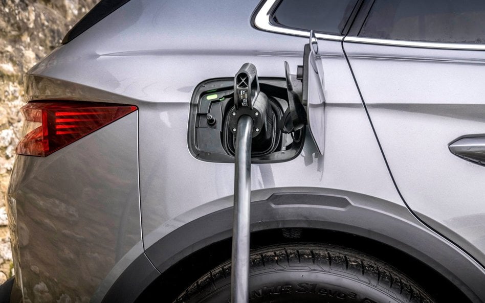 Elektryki coraz tańsze. Nowy raport pokazuje przełom cen w Europie